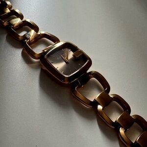 Brand New Gucci Vintage Collection Watch Model 125.5 - Stainless Steel Col-Gold